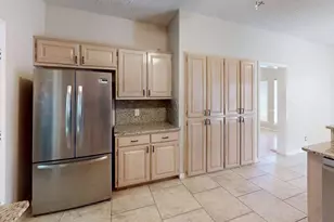 2209 Meadowstone Dr, Carrollton, TX 75006 - Photo 9