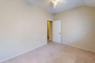 2209 Meadowstone Dr, Carrollton, TX 75006 - Photo 17