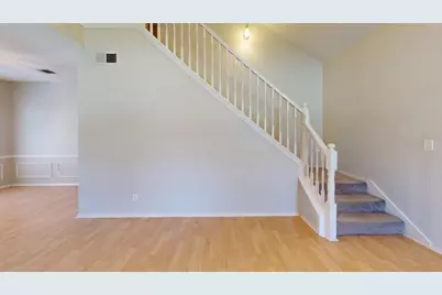 2209 Meadowstone Drive, Carrollton, TX 75006 - Photo 7