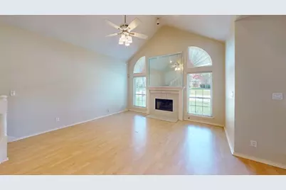 2209 Meadowstone Drive, Carrollton, TX 75006 - Photo 5