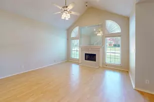 2209 Meadowstone Dr, Carrollton, TX 75006 - Photo 5