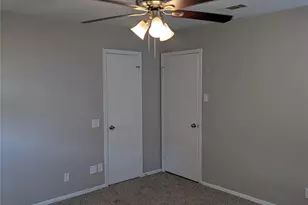 1820 Warren Ln, Fort Worth, TX 76112 - Photo 15