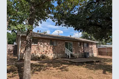 1820 Warren Lane, Fort Worth, TX 76112 - Photo 19