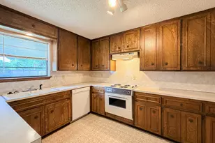 5210 Wildwood Dr, Wichita Falls, TX 76302 - Photo 9
