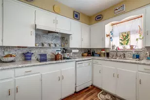 7476 Walling Ln, Dallas, TX 75231 - Photo 19
