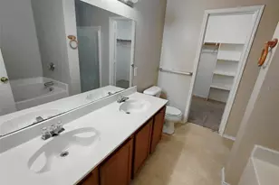 2123 W Grove Ln, Grand Prairie, TX 75052 - Photo 7