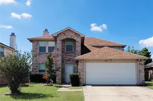 2123 W Grove Ln, Grand Prairie, TX 75052 - Photo 1
