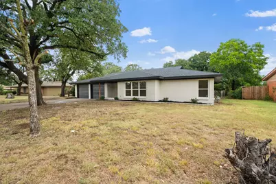 2805 Sarah Jane Lane, Fort Worth, TX 76119 - Photo 3