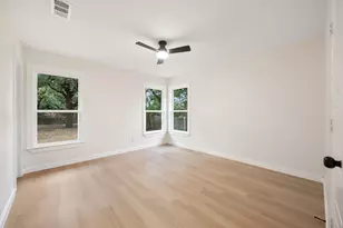 2805 Sarah Jane Ln, Fort Worth, TX 76119 - Photo 17