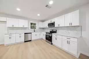 2805 Sarah Jane Ln, Fort Worth, TX 76119 - Photo 11