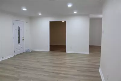 13846 Sundown Trail, Farmers Branch, TX 75234 - Photo 5