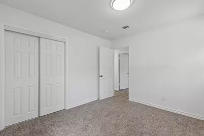 4725 Saint Lawrence Road, Fort Worth, TX 76103 - Photo 7