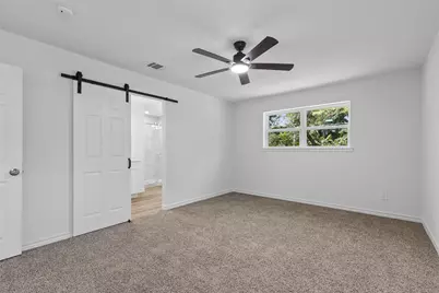 4725 Saint Lawrence Road, Fort Worth, TX 76103 - Photo 9