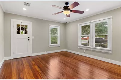 515 W 6th Street, McGregor, TX 76657 - Photo 5