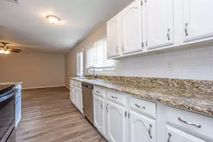 649 Eagle Dr, DeSoto, TX 75115 - Photo 7