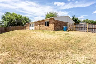 649 Eagle Dr, DeSoto, TX 75115 - Photo 25
