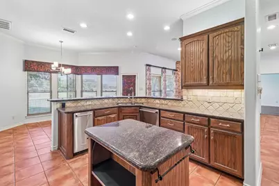 824 Havenwood Lane S, Fort Worth, TX 76112 - Photo 13