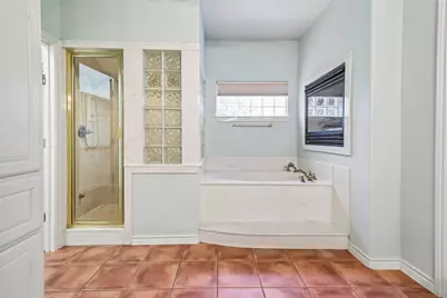 824 Havenwood Lane S, Fort Worth, TX 76112 - Photo 17