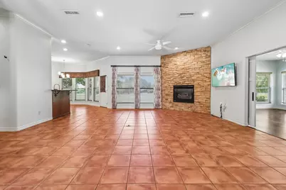 824 Havenwood Lane S, Fort Worth, TX 76112 - Photo 3
