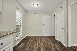 4715 Burning Springs Dr, Arlington, TX 76017 - Photo 9