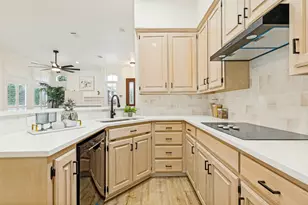 301 Old York Rd, Irving, TX 75063 - Photo 13