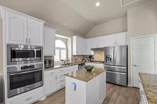 821 Redbud Dr, Allen, TX 75002 - Photo 9