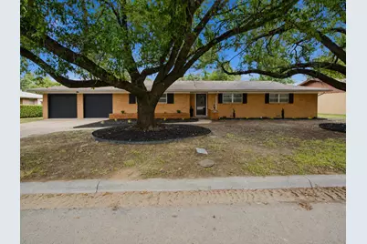 1389 N Wildwood Drive, Stephenville, TX 76401 - Photo 1