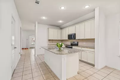 4716 Meadow Green Trail, Fort Worth, TX 76244 - Photo 13