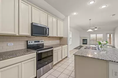 4716 Meadow Green Trail, Fort Worth, TX 76244 - Photo 9