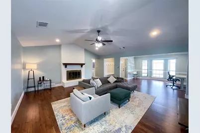 112 Overcrest Drive, Benbrook, TX 76126 - Photo 11