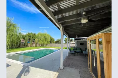 112 Overcrest Drive, Benbrook, TX 76126 - Photo 5