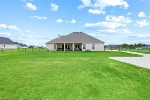 140 Clayton Xing, Springtown, TX 76082 - Photo 31