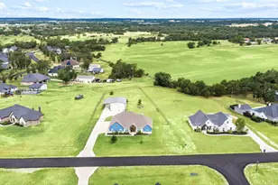 140 Clayton Xing, Springtown, TX 76082 - Photo 33