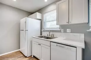 2117 N Duke Dr, Sherman, TX 75090 - Photo 11