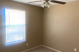 748 Chalk Hill Ln, DeSoto, TX 75115 - Photo 13