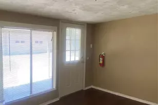 748 Chalk Hill Ln, DeSoto, TX 75115 - Photo 9