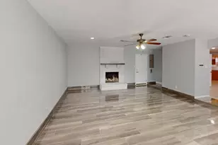 1505 Montclair St, Arlington, TX 76015 - Photo 5