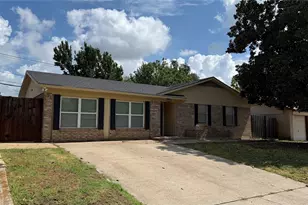 1505 Montclair St, Arlington, TX 76015 - Photo 3