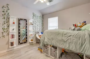 812 Valley Ridge Rd, Burleson, TX 76028 - Photo 29
