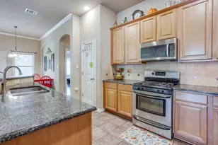 812 Valley Ridge Rd, Burleson, TX 76028 - Photo 19