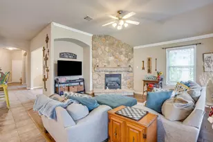 812 Valley Ridge Rd, Burleson, TX 76028 - Photo 11