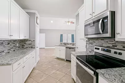 805 N Ridge Drive, White Settlement, TX 76108 - Photo 11