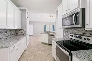 805 N Ridge Dr, White Settlement, TX 76108 - Photo 11