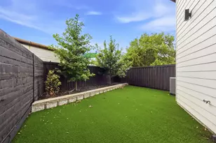2724 Hondo, Dallas, TX 75219 - Photo 21