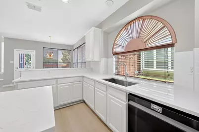9506 Pinehurst Drive, Rowlett, TX 75089 - Photo 11