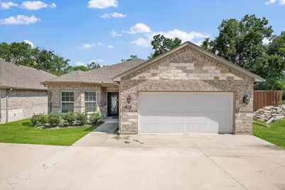 899 E Jefferson Street, Van Alstyne, TX 75495 - Photo 1