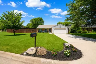 1119 Normandy Dr, Grapevine, TX 76051 - Photo 1