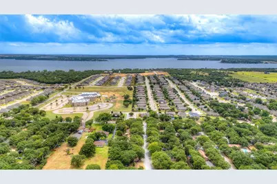 1201 Meadowlakes, Azle, TX 76020 - Photo 29