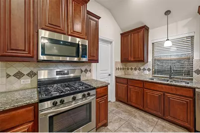 905 Foxtail Drive, Mansfield, TX 76063 - Photo 5