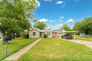 1006 N Live Oak St, Breckenridge, TX 76424 - Photo 1